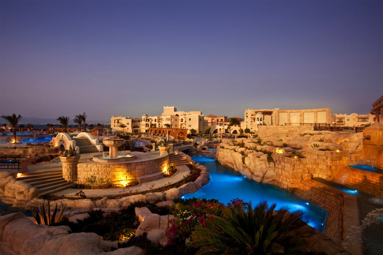 СМИ узнали, когда откроется авиасообщение на курорты Египта