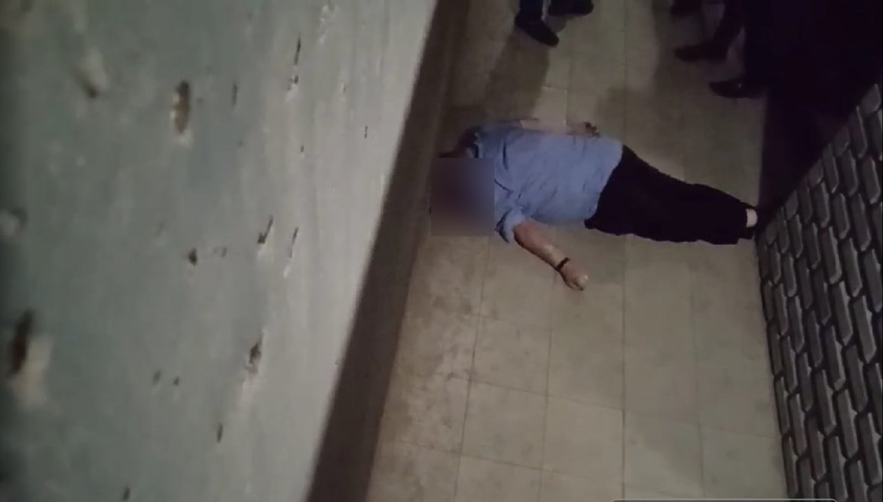 Ночью в Сыктывкаре мужчина упал с парапета и разбился насмерть