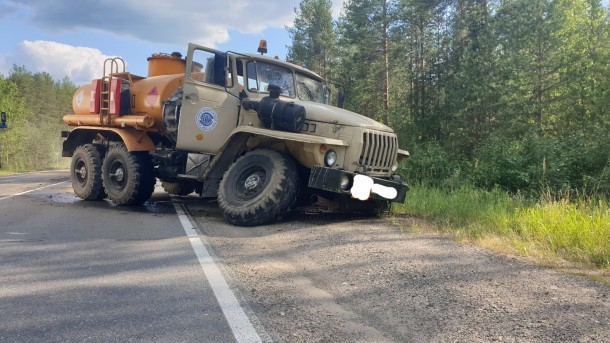 В Коми бензовоз раздавил легковушку: погиб человек