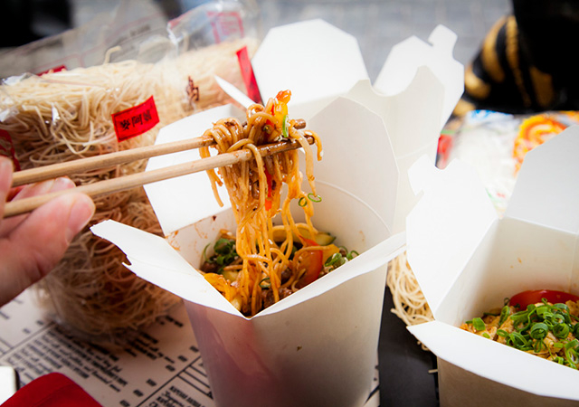 Есть поесть: сколько в месяц россияне тратят на еду