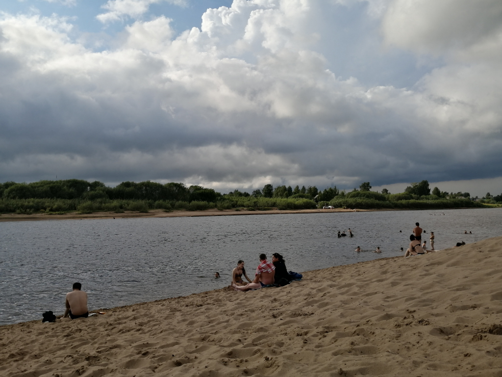 В Сыктывкаре молодой парень спас девочку, которая тонула в реке