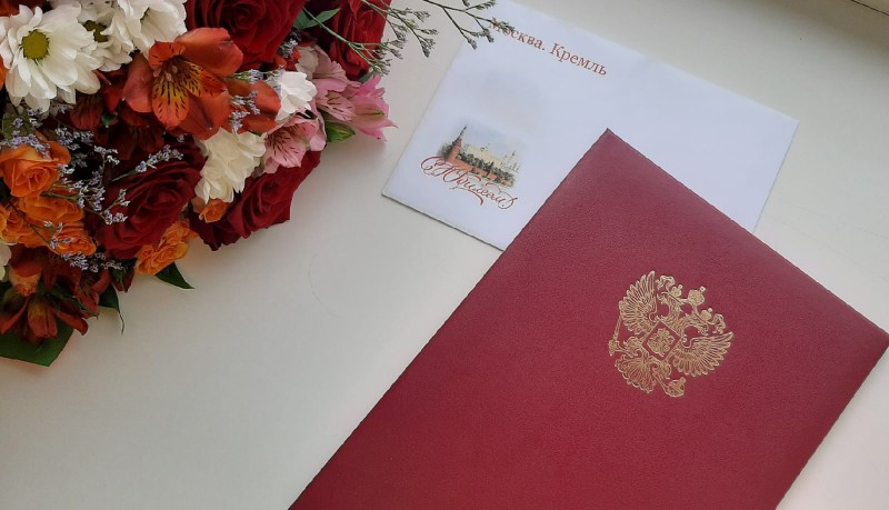 Президент поздравил 100-летнюю сыктывкарку с юбилеем