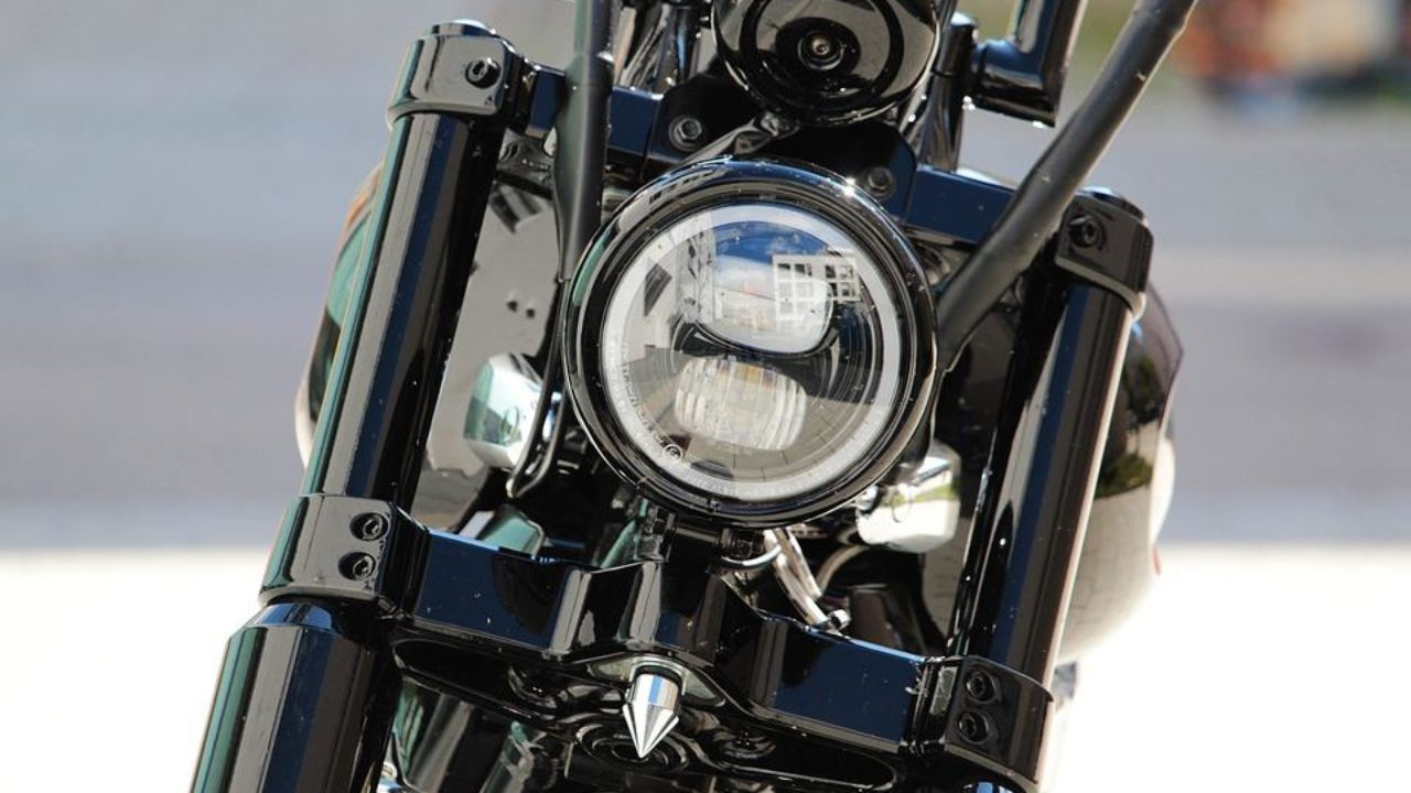 В Коми школьница не справилась с мотоциклом и попала в аварию