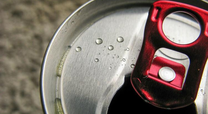 В Коми вступает в силу запрет на продажу энергетиков детям