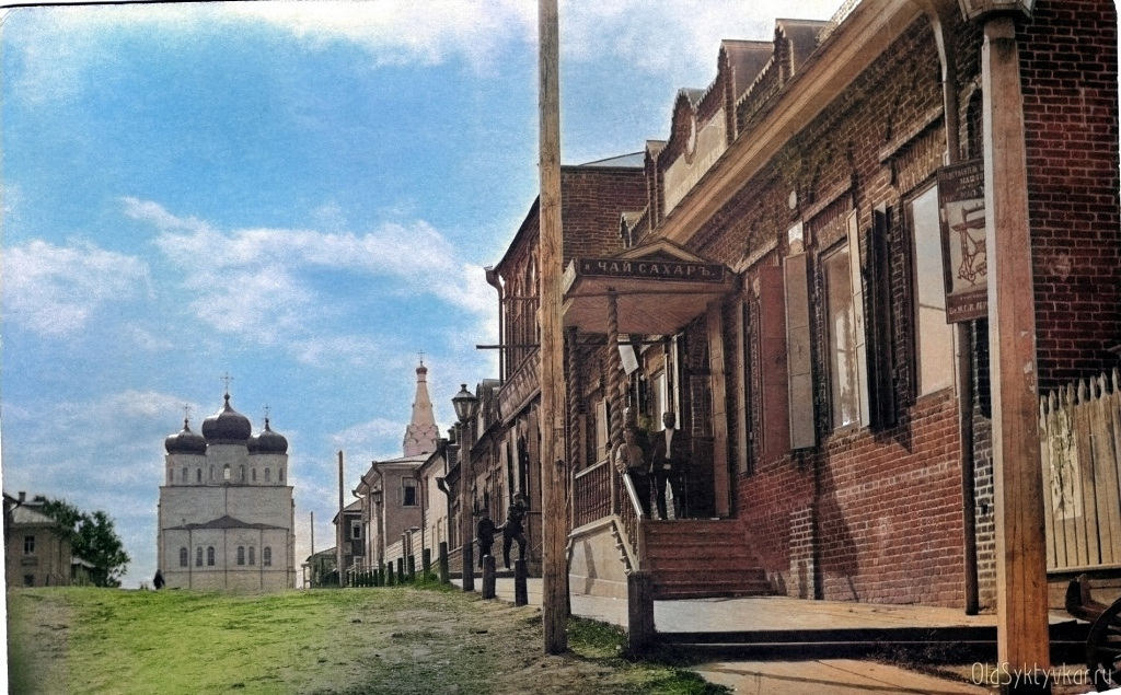 Княжеский перстень за покатушки и первый универмаг в городе: прогулки по Коммунистической времен Усть-Сысольска