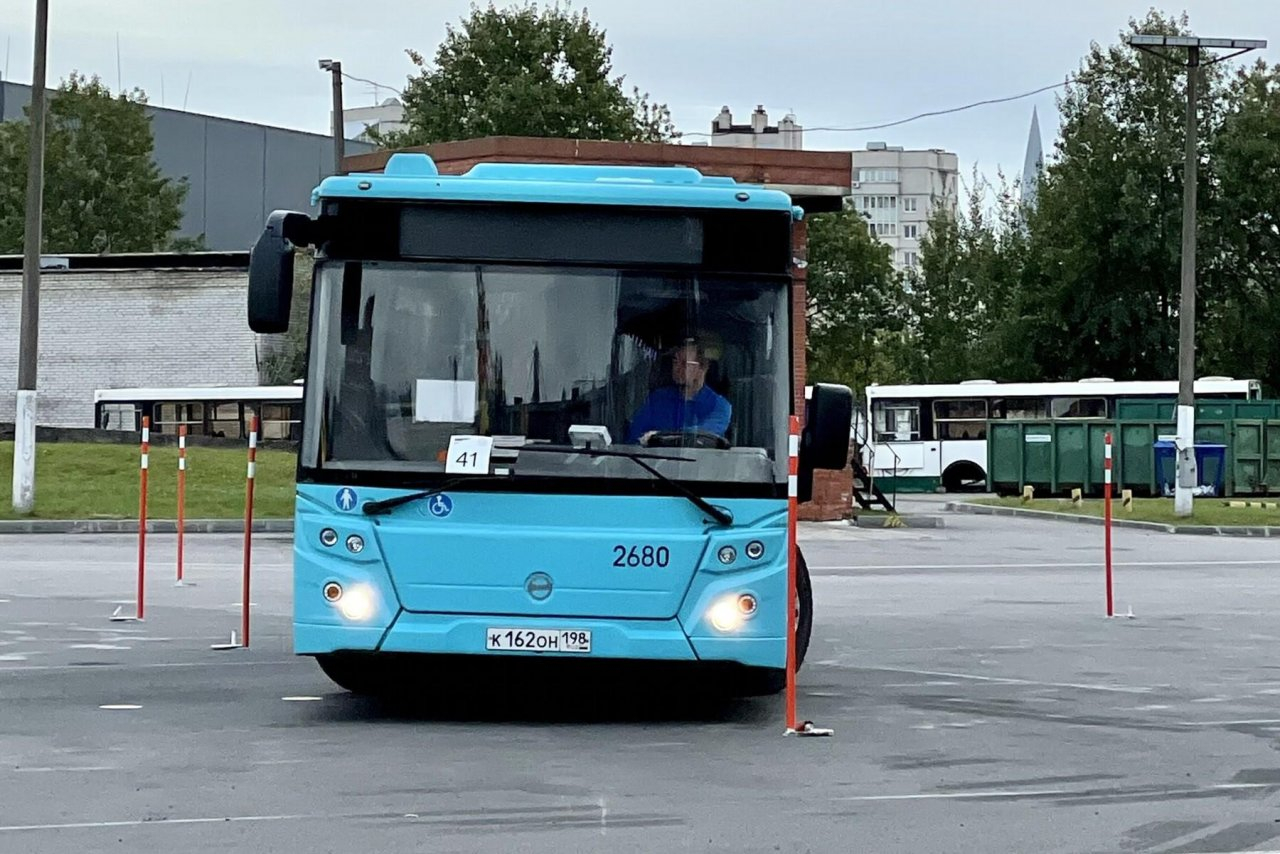 Сыктывкарец борется за миллион рублей на конкурсе «Лучший водитель автобуса»